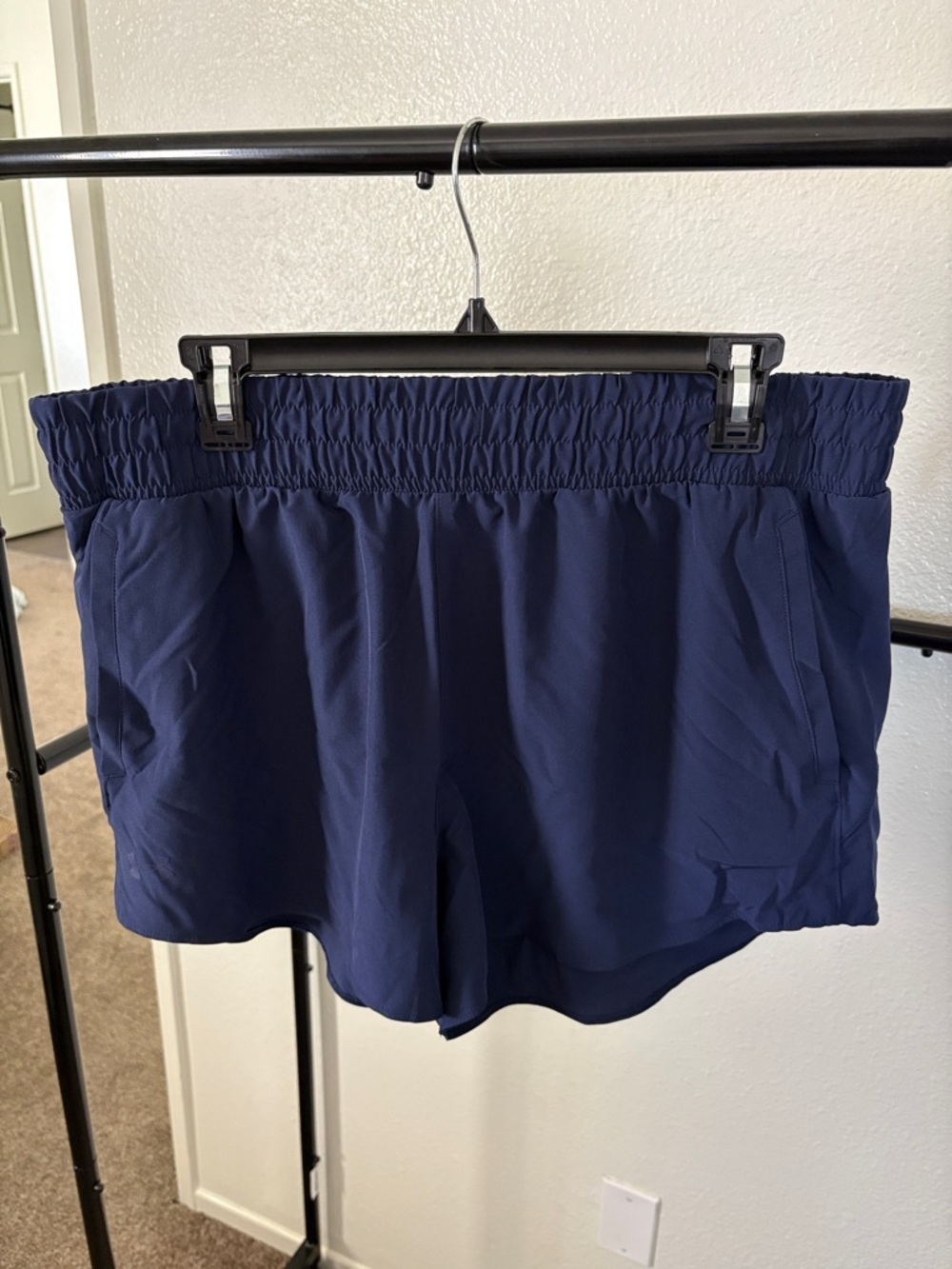 Under Armour Navy Women's Athletic Shorts XL